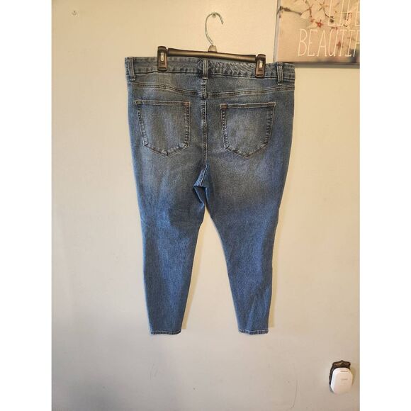 Maurices M Jeans size XL Short High Rise Stretch Skinny Jeans - Picture 3 of 4